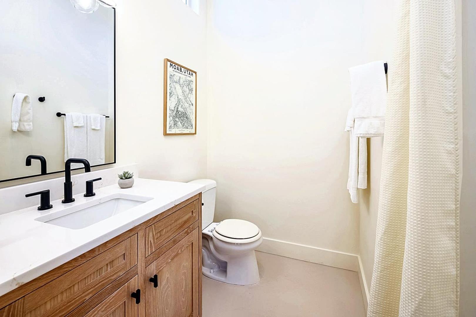 Downtown Kokopelli West 3 - Newly Remodeled Stylish Studio Moab Buitenkant foto